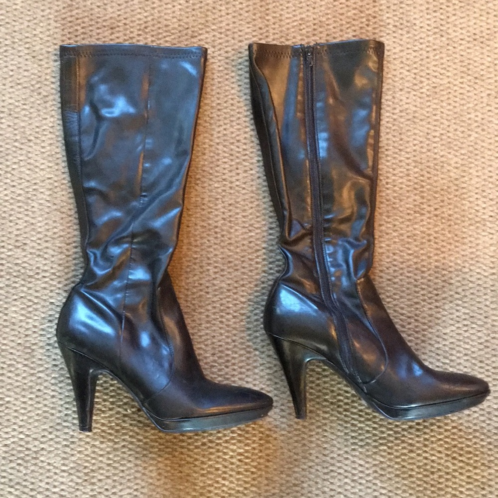 Black boots